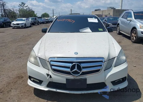 2011 Mercedes-Benz E 350 4Matic z USA, uszkodzony, nr VIN WDDHF8HB0BA433116